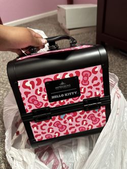 NWT HELLO KITTY IMPRESSIONS