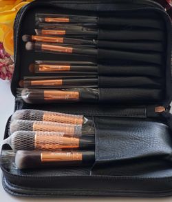 11pcs luxury rose gold makeup brush set with bag
