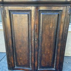 *** Dark brown ANTIQUE alligator skin armoire - great low price! 