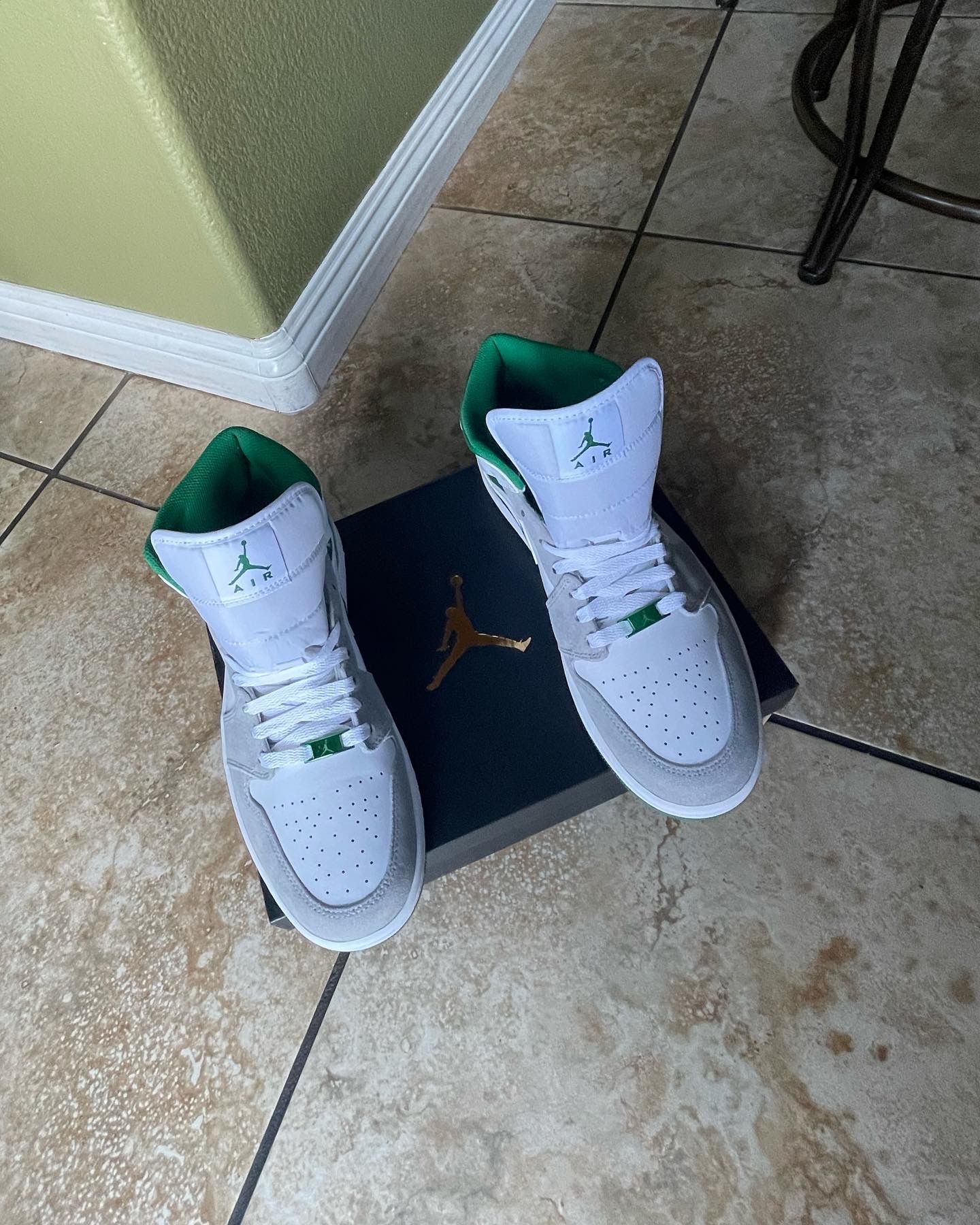 Air Jordan Mid SE Shoes White/Light Smoke Grey/ Pine Green