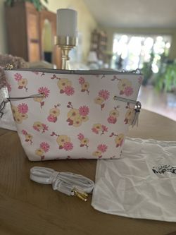 New Cose Belle Impressions Espy bag w detachable Crossbody