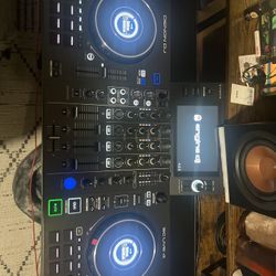 Need Gone ASAP! DENON LIVE SC4 Standalone Controller W/ Desk Saver Cover