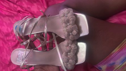 Pair of  gold heels ❤️