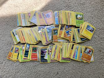 Pokémon collection w/ sleeves
