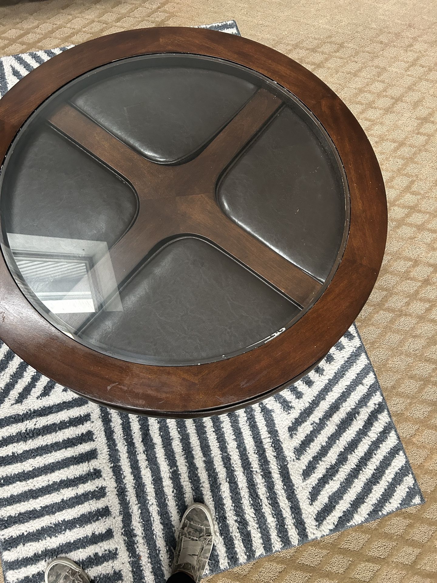 Wooden Centre Table With 4 Stools