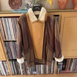 PRICE DROP: Men's (or Women’s) Shearling-Trimmed LAMBSKIN,by GOLDEN HIDE,USA, M