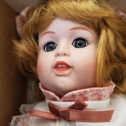New Porcelain A Dynasty Doll Has Teeth 
