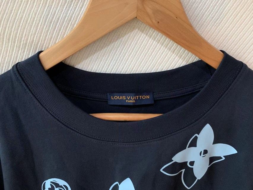 Louis Vuitton T-shirt for Sale in Colorado Springs, CO - OfferUp