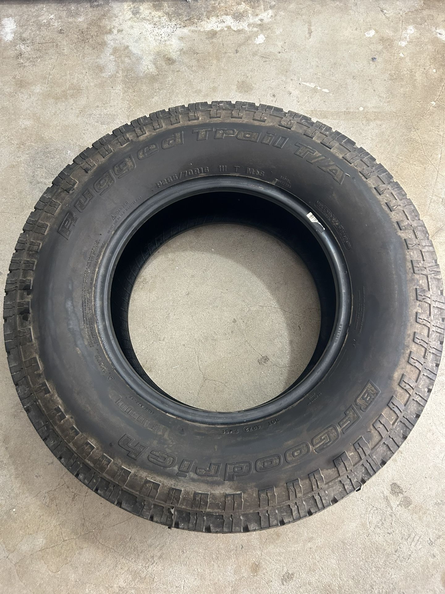 BF Goodrich All Terrain 265/70/R16