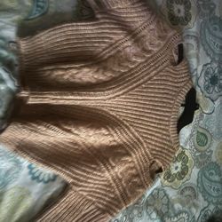 Woman’s Sweater 