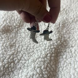 👉 Cowgirl Boot Earrings – Sparkly & Lightweight