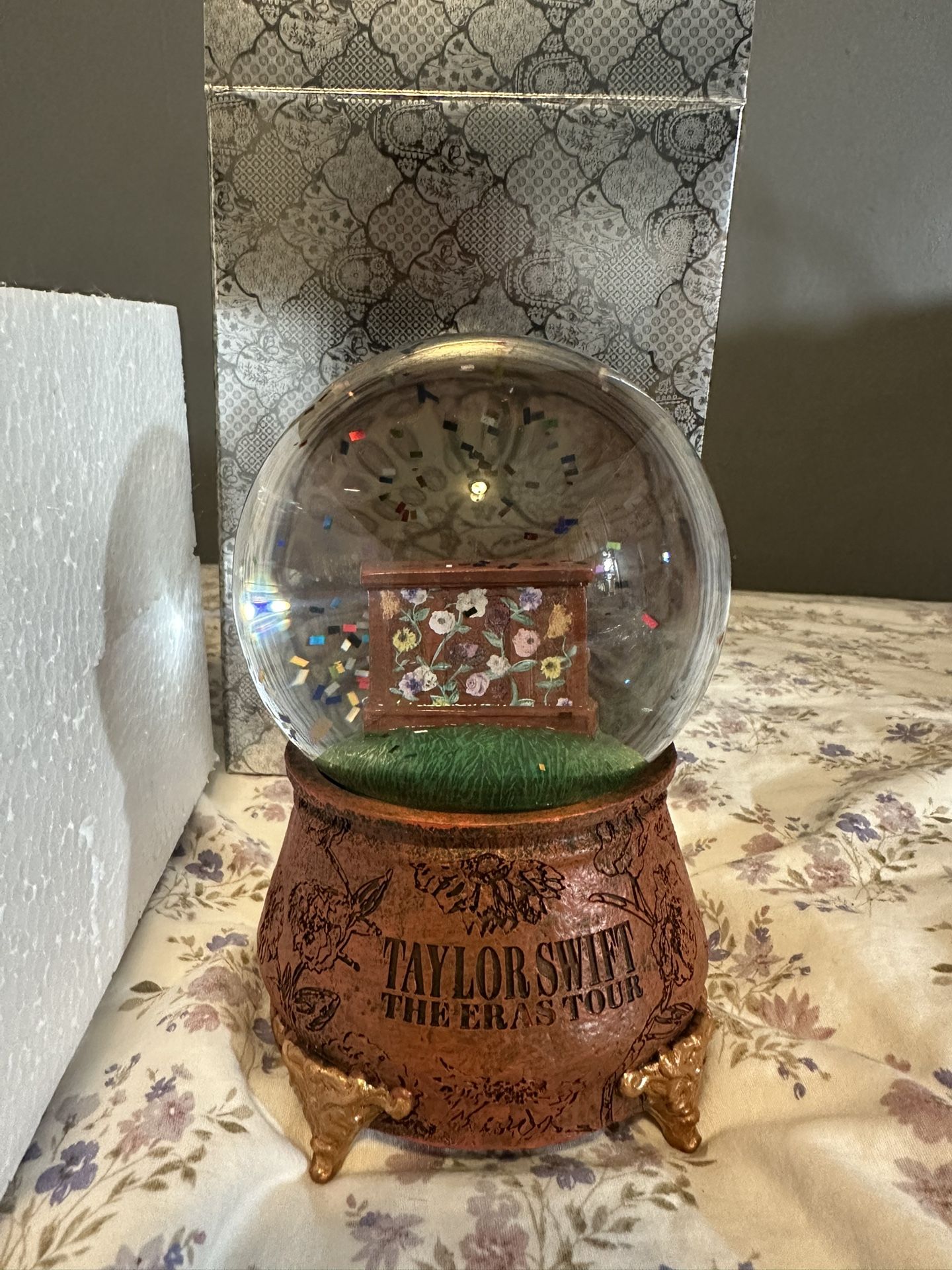 Taylor Swift THE ERAS TOUR Snow globe
