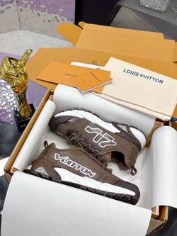 LV Men’s Sneaker With Box 2026 New
