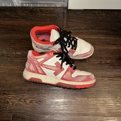Used Men’s Off White Sneaker Size 8 / 41