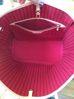Louis Vuitton MM Never full Cherry for Sale in Fort Worth, TX - OfferUp