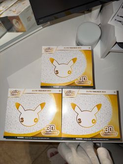 Pokémon 30th anniversary etb