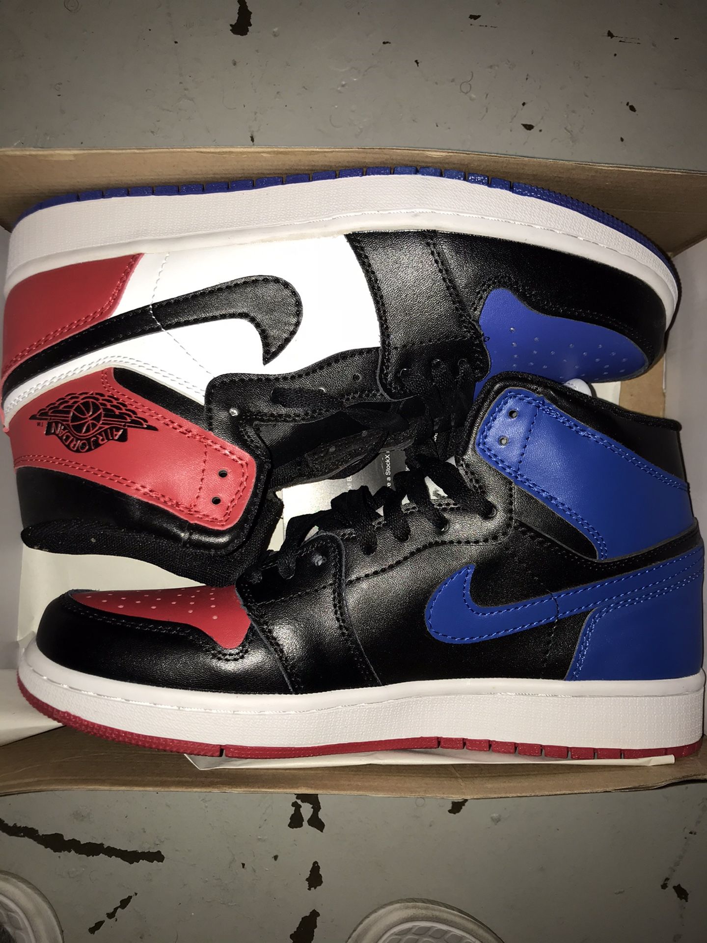 Size 10 Jordan retro 1 top 3