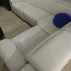 SECTIONAL GENUINE LEATHER RECLINER ELECTRIC WHITE COLOR.. DELIVERY SERVICE AVAILABLE 💥🚚✅