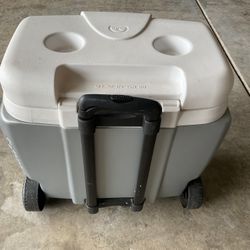 Igloo Rolling Cooler