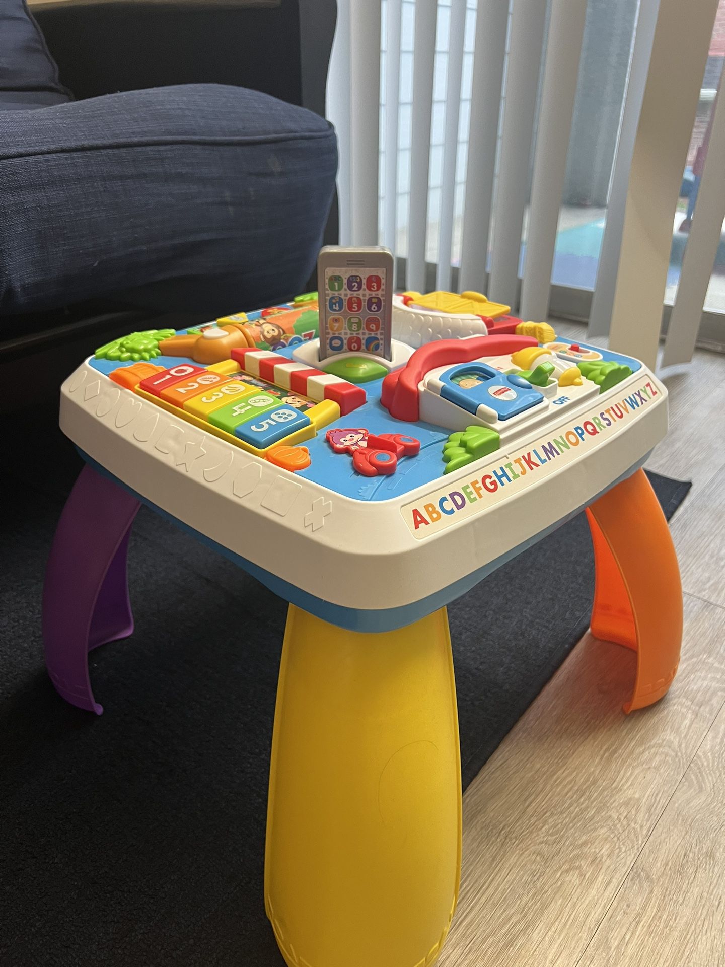 Fisher Price - Learning Table 6-36 Months