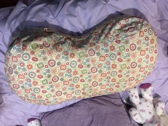 Nursing pillow