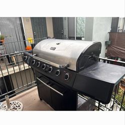 CHAR BROIL 6 BURNER GRILL