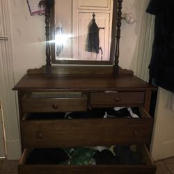 Antique Dresserw/mirror. 