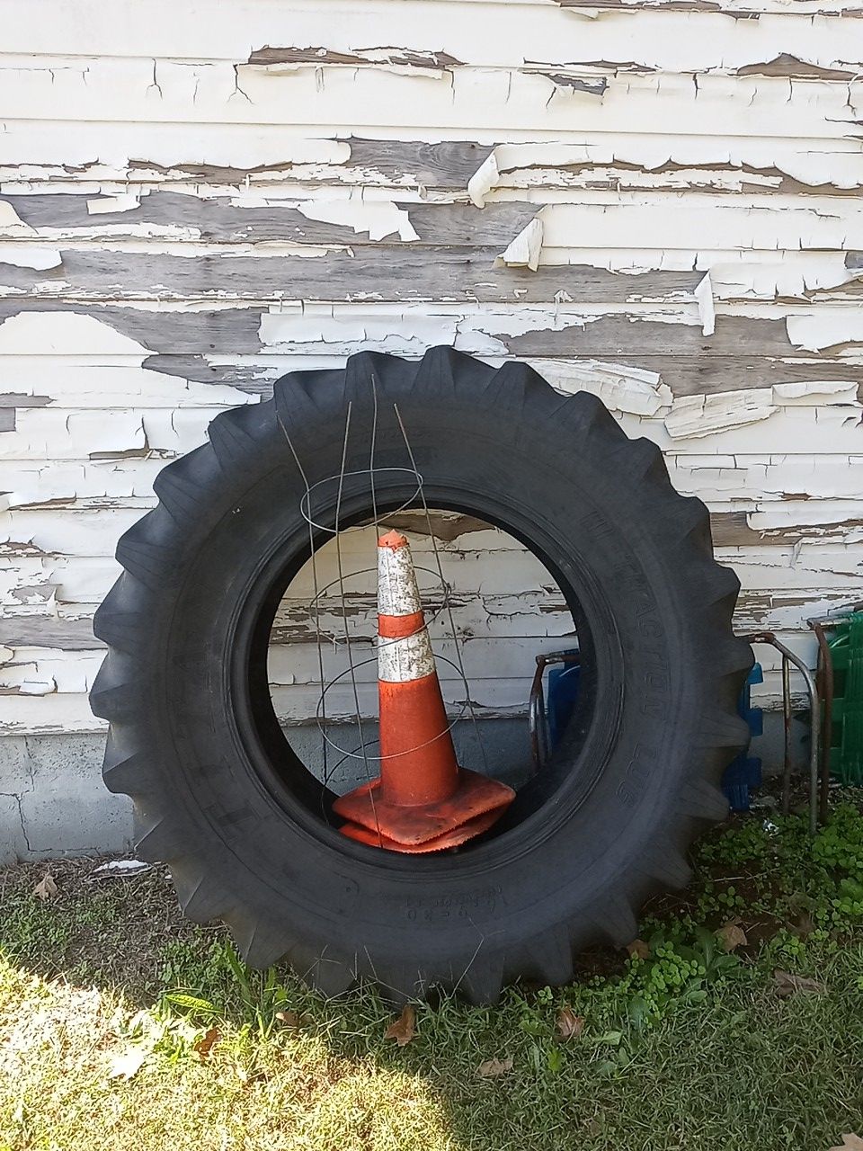 Giant tire