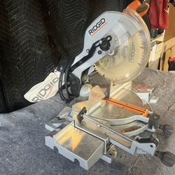 Rigid 12” compound miter saw w/ titanium blade & laser guide