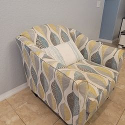 Accent Chair 