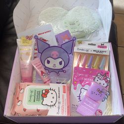 Hello Kitty Beauty Box 