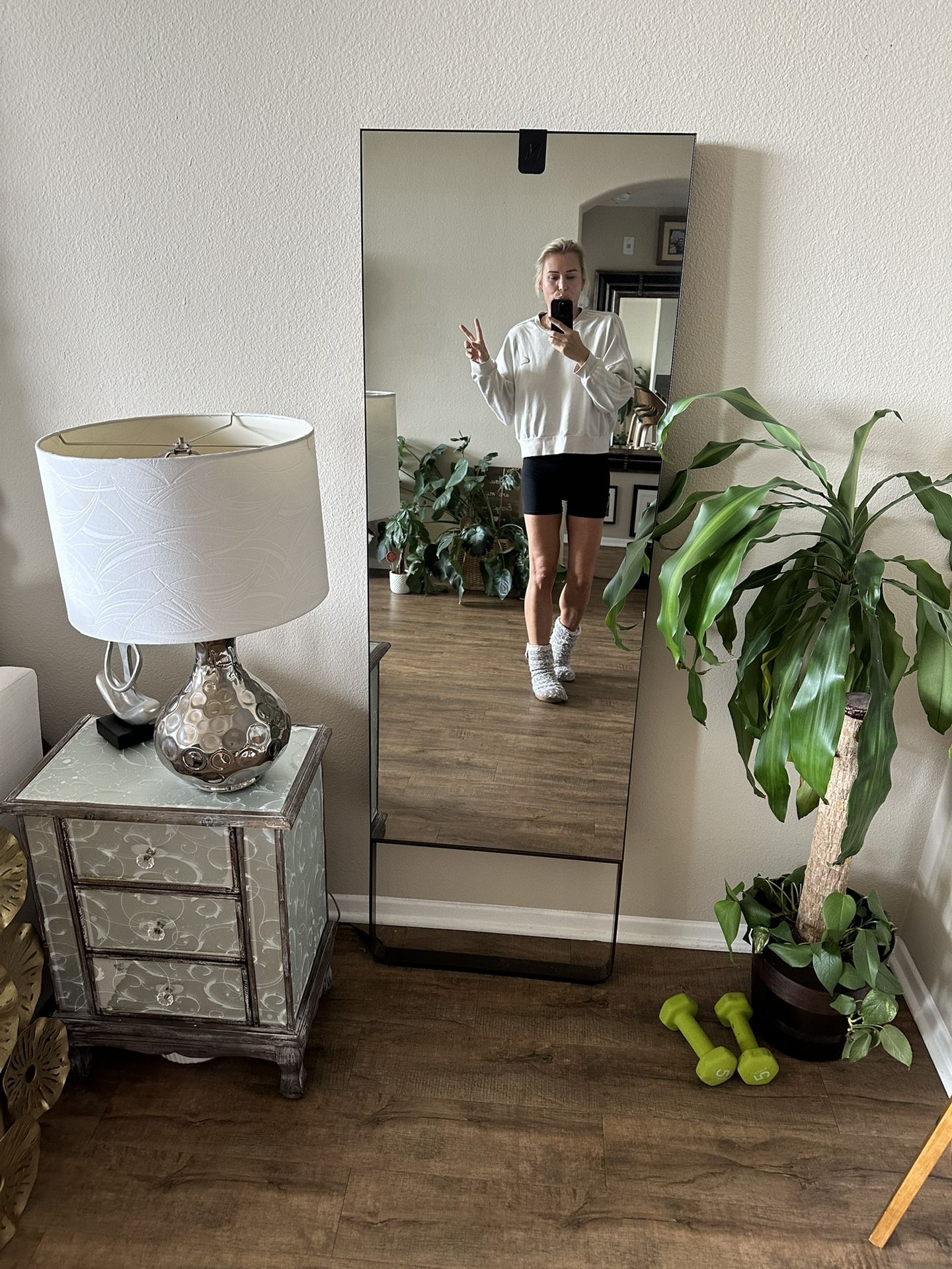 Lululemon Mirror Exercise