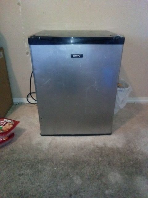 Mini Fridge