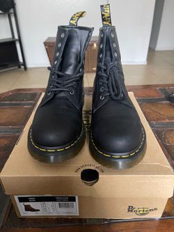 Dr Airwair Martens Boots