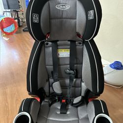 Graco Car Seat ( 3 In 1) 10 Position Adjust Harness + Headrest