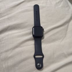 Black Apple Watch SE 3