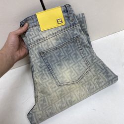 Fendi Men’s Jeans 2026 New 