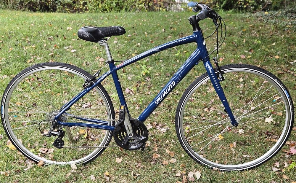 Beautiful Specialized Vita - medium frame (fits riders 5'5" - 5'9")