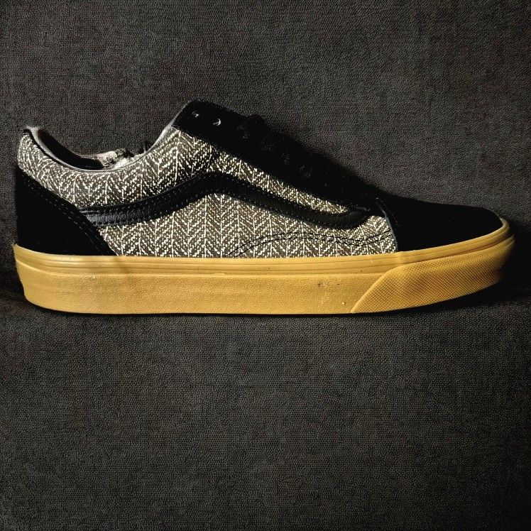 Vans Old Skool Size 8 Sneakers - Black Suede, White Herringbone, Gum Sole Shoes