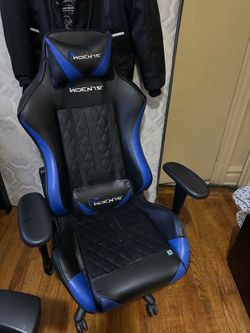 Gaming chair good condition pick up only