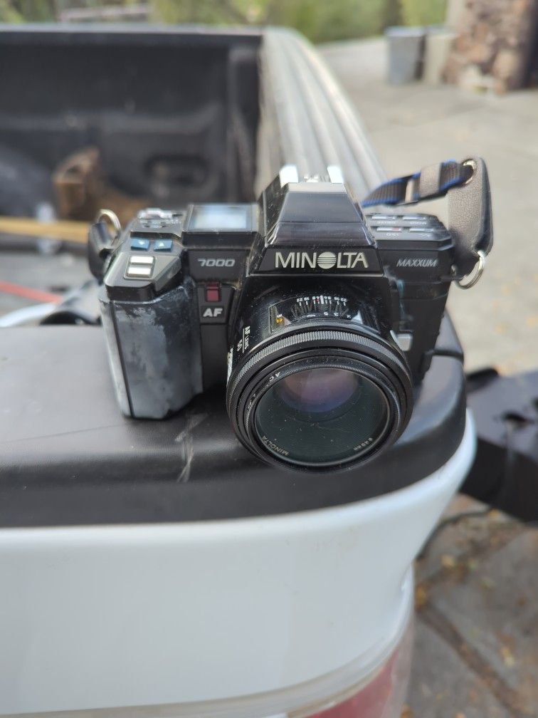 Minolta 7000