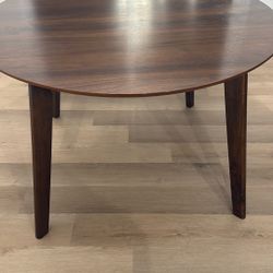 Used 42” Round Rubberwood Table