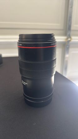 Canon EF 100mm f/2.8L Macro IS USM Lens – Excellent Condition