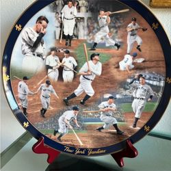 The Danberry mint 100th anniversary of the New York Yankees commemorative plate
