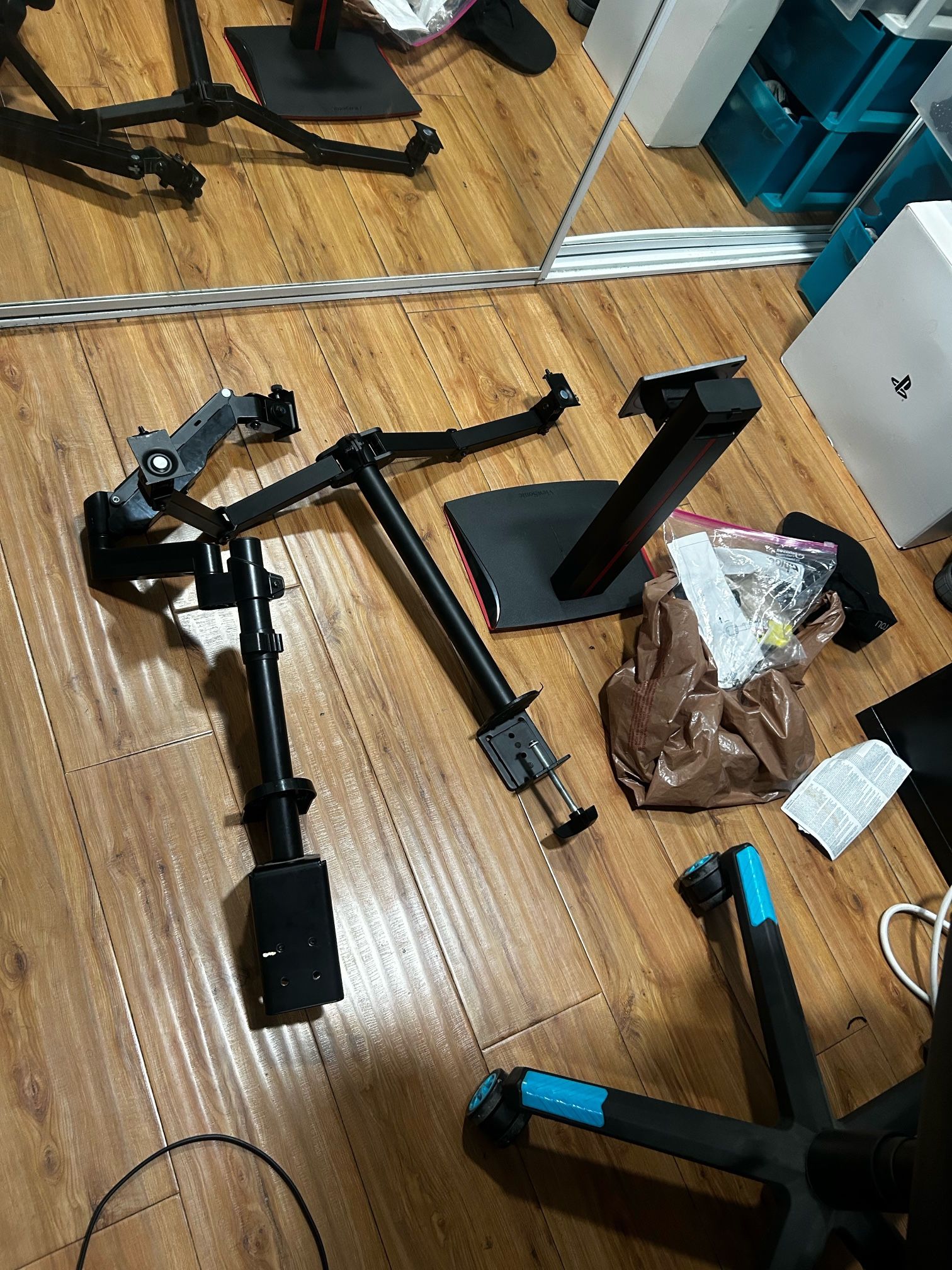 DOUBLE monitor Stand