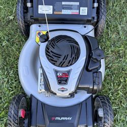 FEW TIMES USE IMMEDIATELY AVAILABLE  MURRAY 21 INCH WITHD CUT. PUSH LAWNMOWER . WITH GRASS BAG INCLUDED. PERFECTLY  WORKING CONDITION POWERED BY SUPER