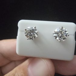 925 Sterling Silver 7.0mm Diamond Earrings