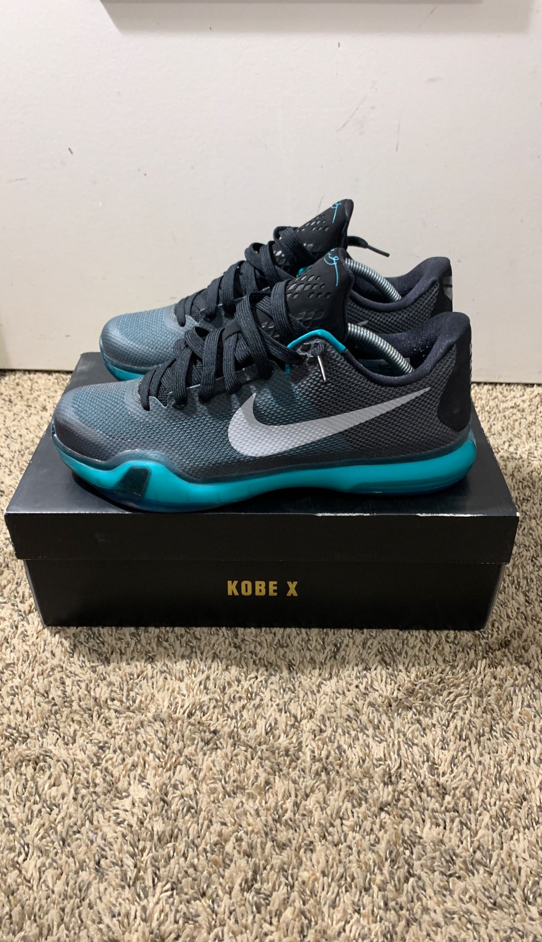 Nike Kobe 10s size 9.5