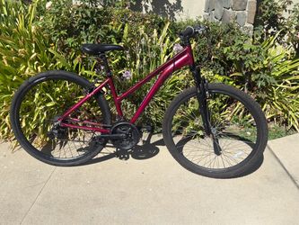 Red Comfort Hybrid Bicycle - 29” tires
