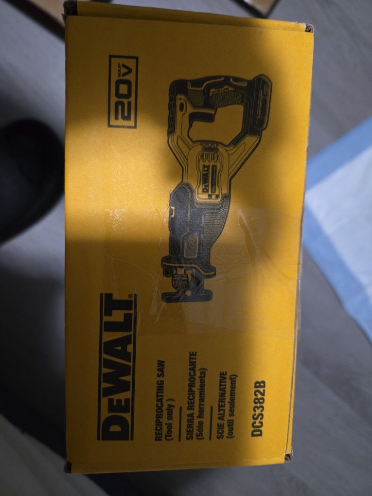 DEWALT 20VMAX BRUSHLESS RECIPROCATING SAW (TOOL ONLY) 
